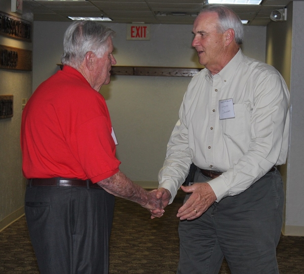 The Waldman Collection - Presenting Gifts
Host Jerry Orr presents a "challenge coin" to Wayne Crochet.
