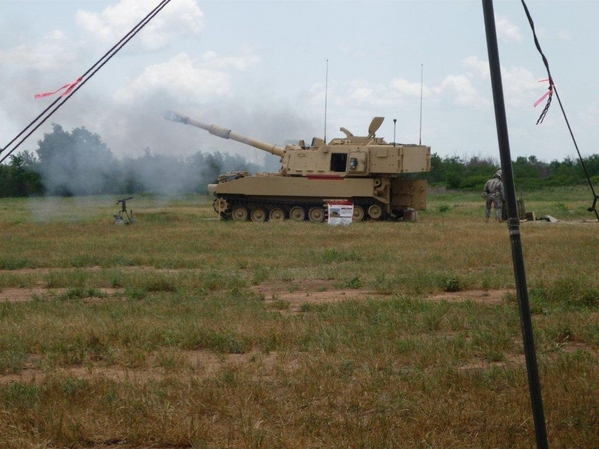 Reunion Photos - Dave Price
The Paladin 155mm howitzer firing during the demonstration.
