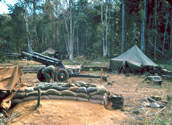 Gun position
Setting up the howitzer position.  LZ 503A.
