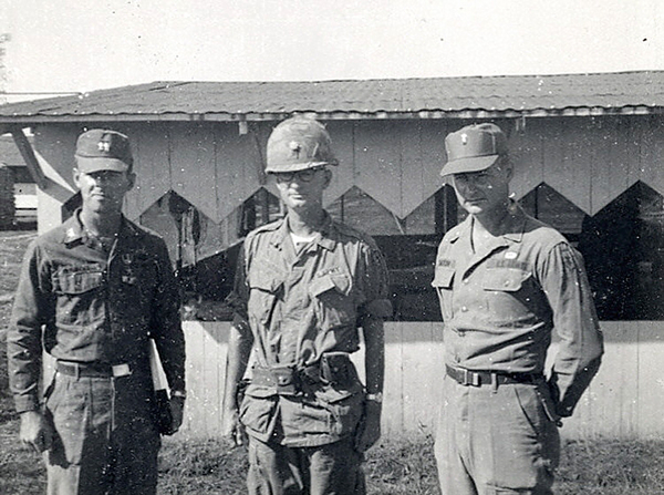 Battalion Commander
Capt Richard Higgins (BC, "A" Btry) , LtCol Bruce Holbrook 2/9th BnCO), Lt (Capt) Keith Carlton (new BC of "A" Btry).  Photo dated 20 Dec 66.
