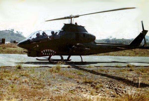 Aircraft at An Khe runway
Cobra with 3-man crew.
