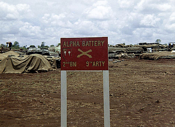 Battery Location
The proud insignia of A/2/9 stands at LZ Oasis.
