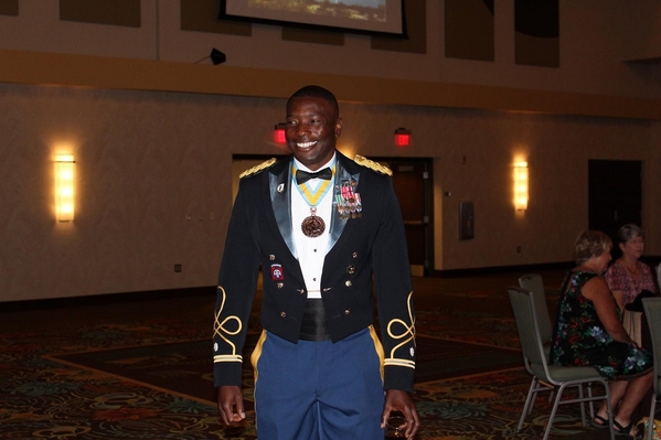 Battalion Commander
Battalion Commander of the 1/35th Inf Regiment attends the Banquet.
